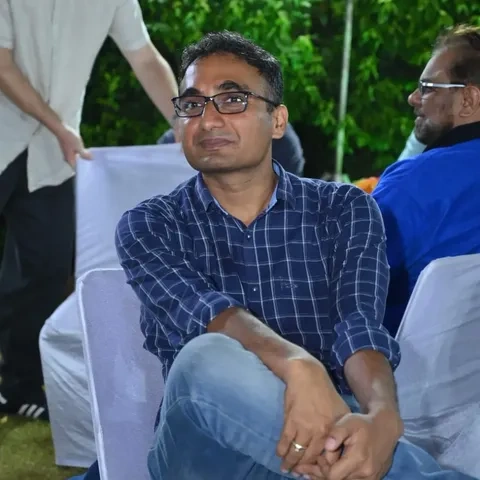 Gaurav Agarwal IAS Education Qualification